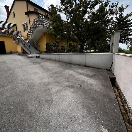Riad Apartments Zgornje Skofije Esterno foto